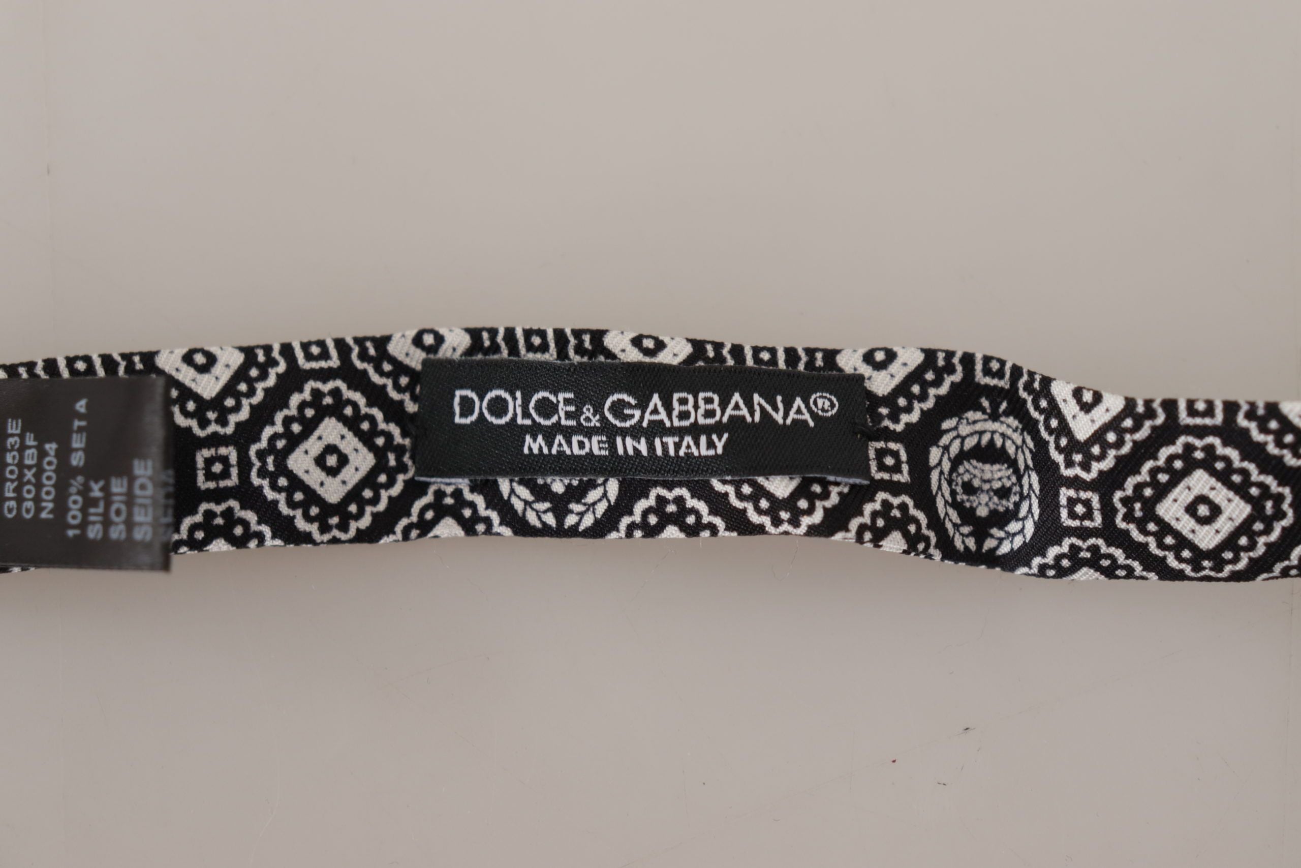 Dolce & Gabbana Elegant Silk Black Bow Tie - Luksuslaukut ja asusteet Dolce & Gabbana - Tutustu YVES JAVANNI® 