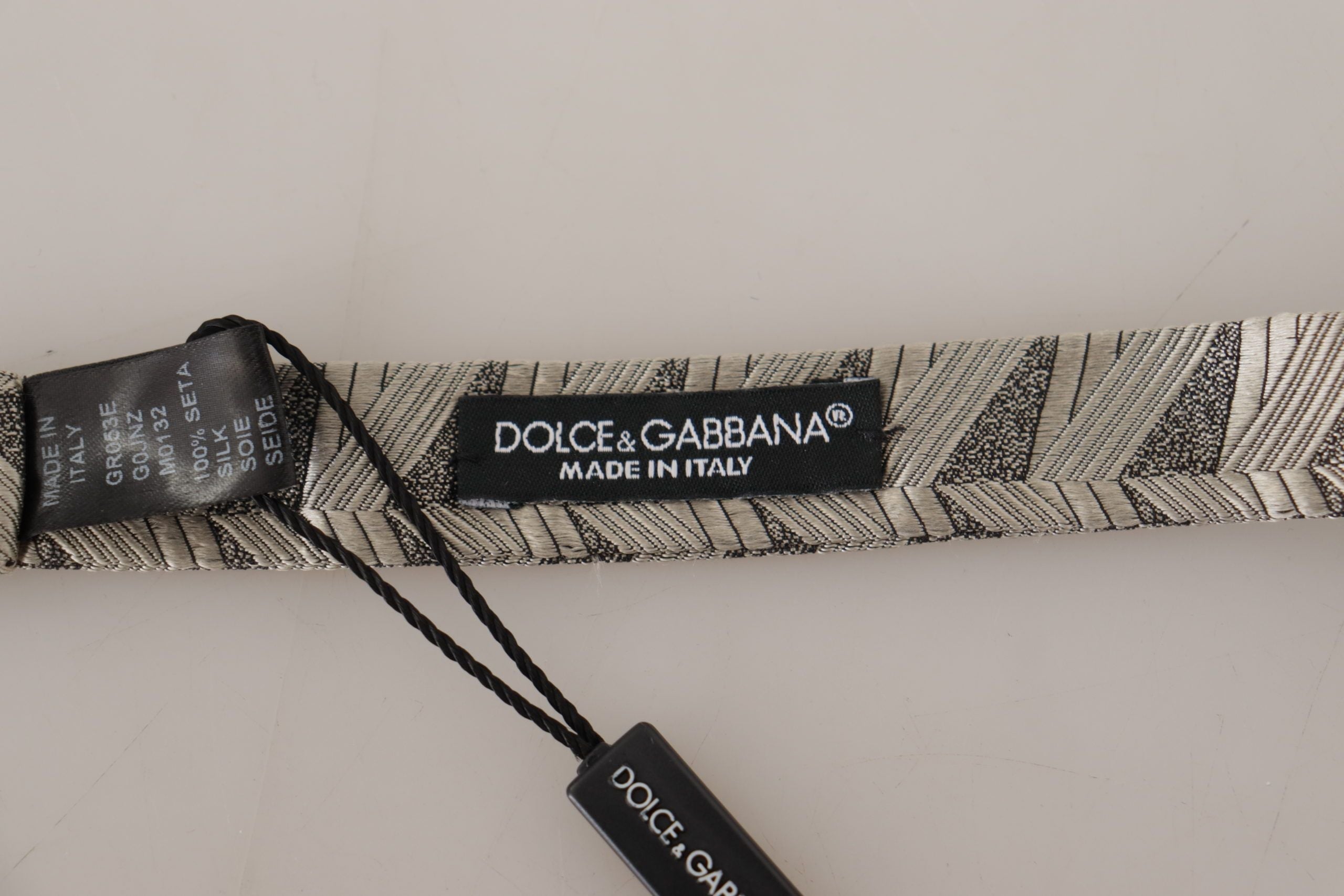 Dolce & Gabbana Elegant Silk Grey Bow Tie - Luksuslaukut ja asusteet Dolce & Gabbana - Tutustu YVES JAVANNI® 