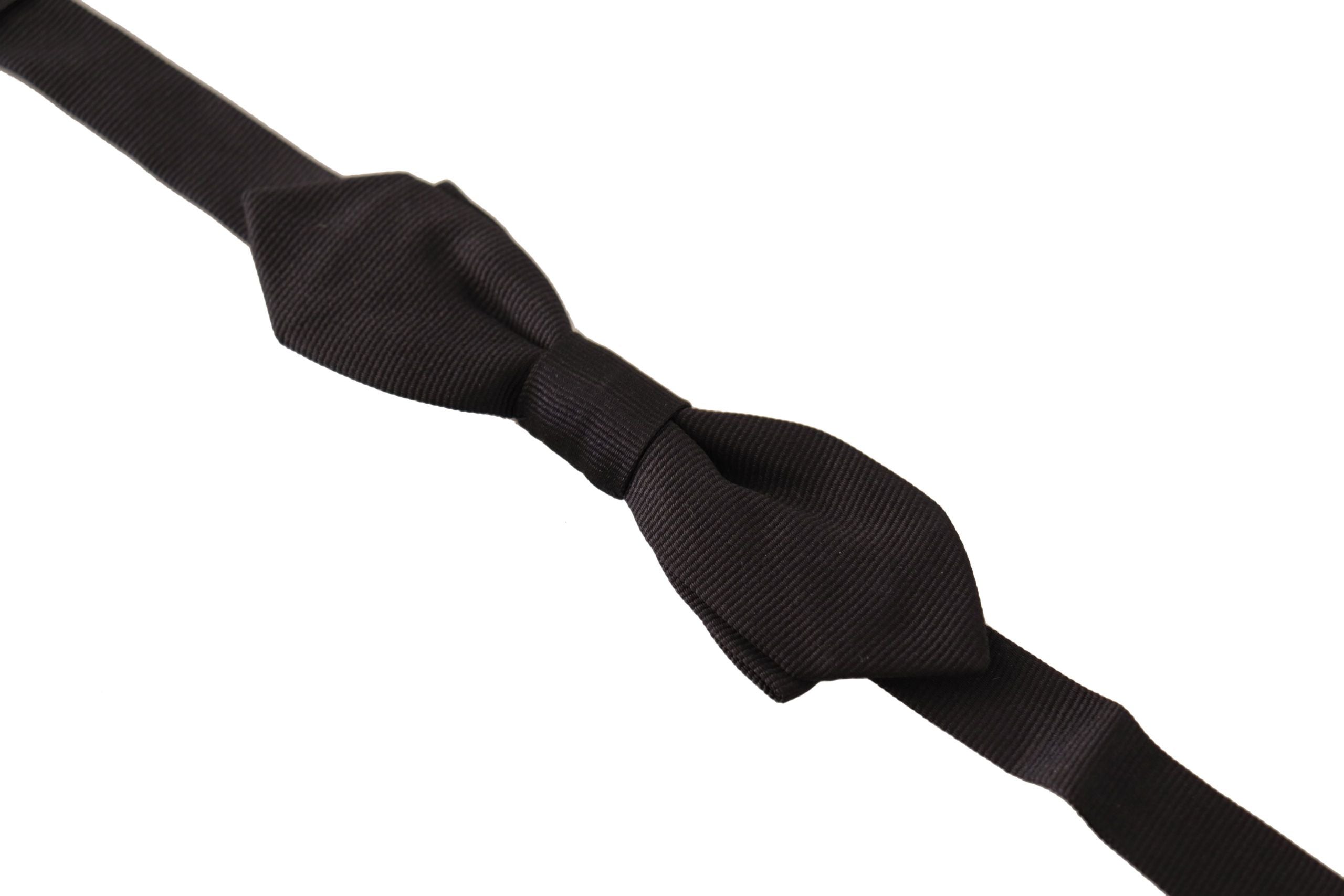 Dolce & Gabbana Elegant Black Silk Bow Tie - Luksuslaukut ja asusteet Dolce & Gabbana - Tutustu YVES JAVANNI® 