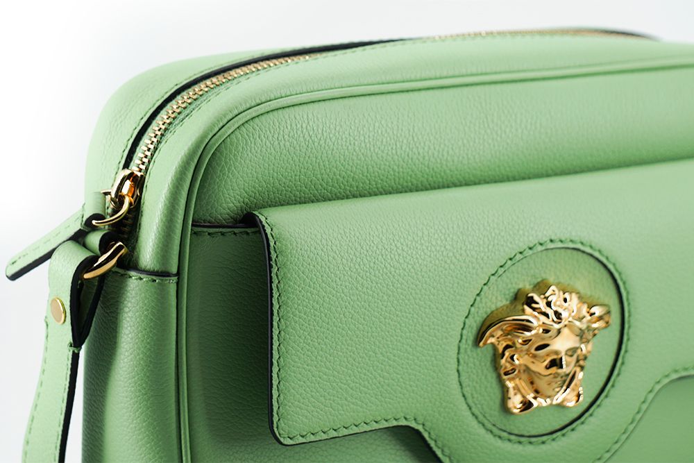 Versace Elegant Mint Green Leather Camera Case Bag - Luksusmuotia Versace - Tutustu YVES JAVANNI® 